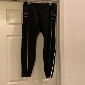 O to S size 1XL black leggings with pockets